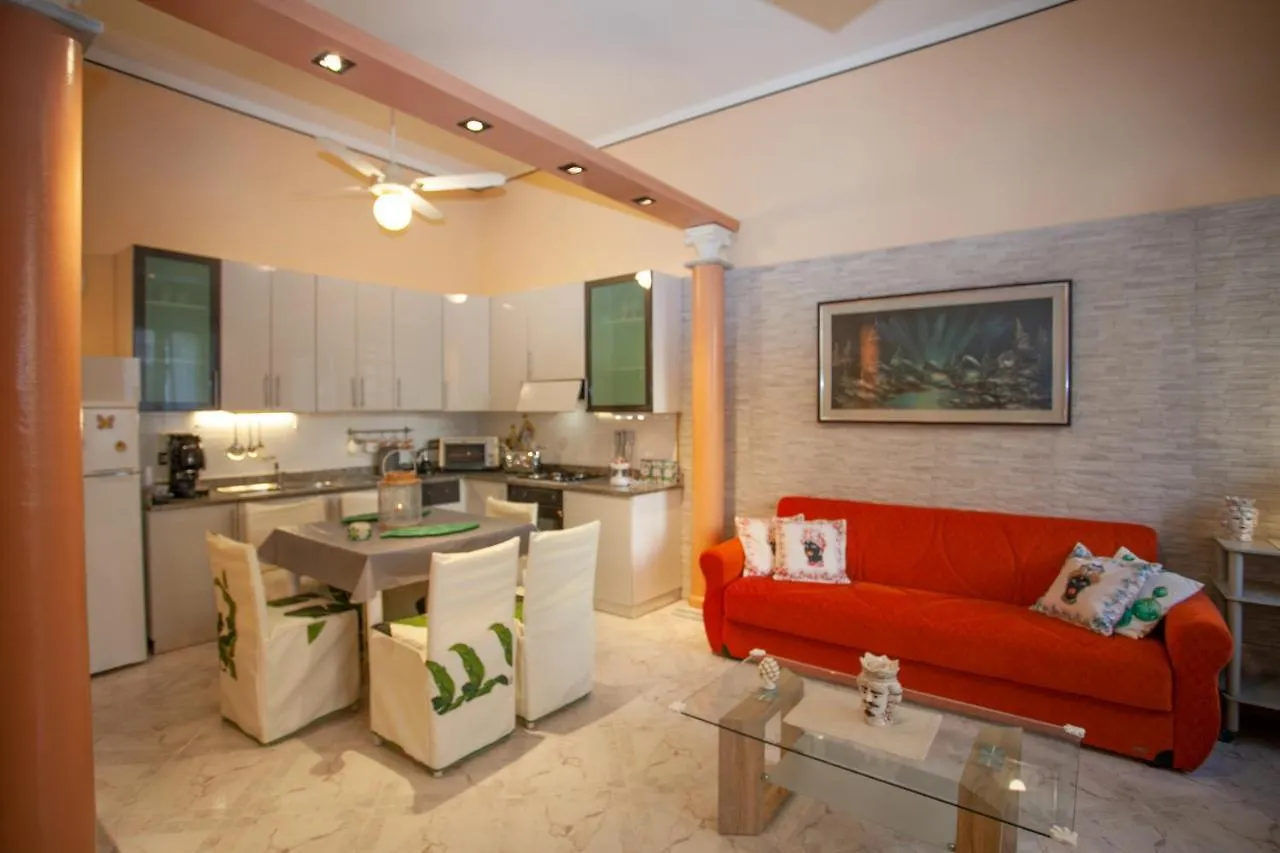 Casa Rosamaria Apartment Giardini Naxos