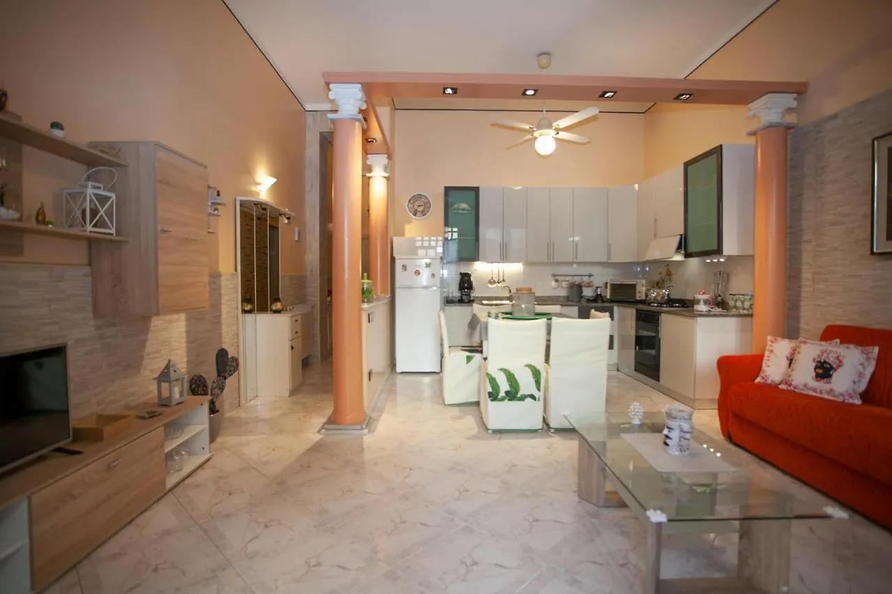 Appartamento Casa Rosamaria Giardini Naxos 0*,  Italia