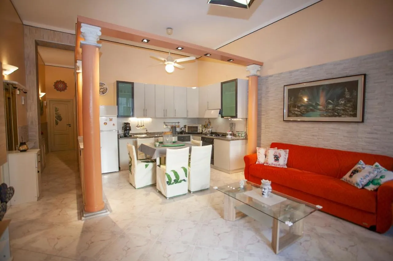 Appartamento Casa Rosamaria Giardini Naxos Italia